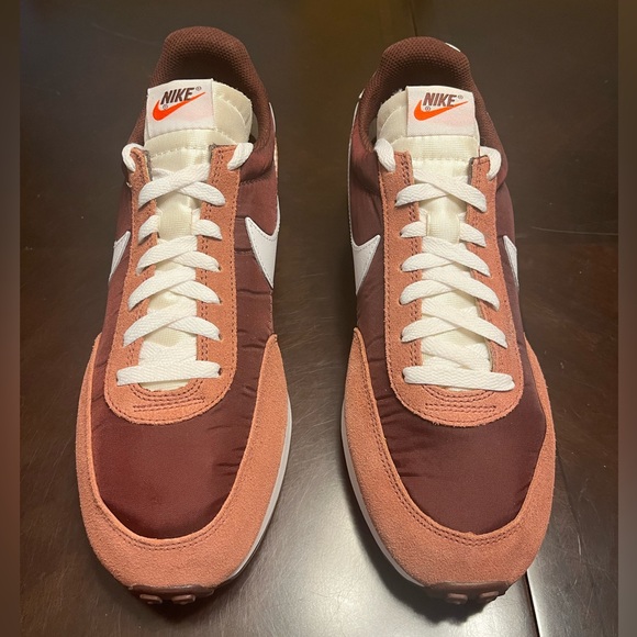 nike tailwind 79 burgundy